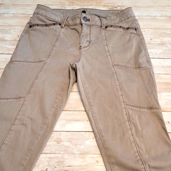 WHBM Jeans | Chevron |  Zipper Hem | Skinny Jeans | White House Black Market - Picture 7 of 16